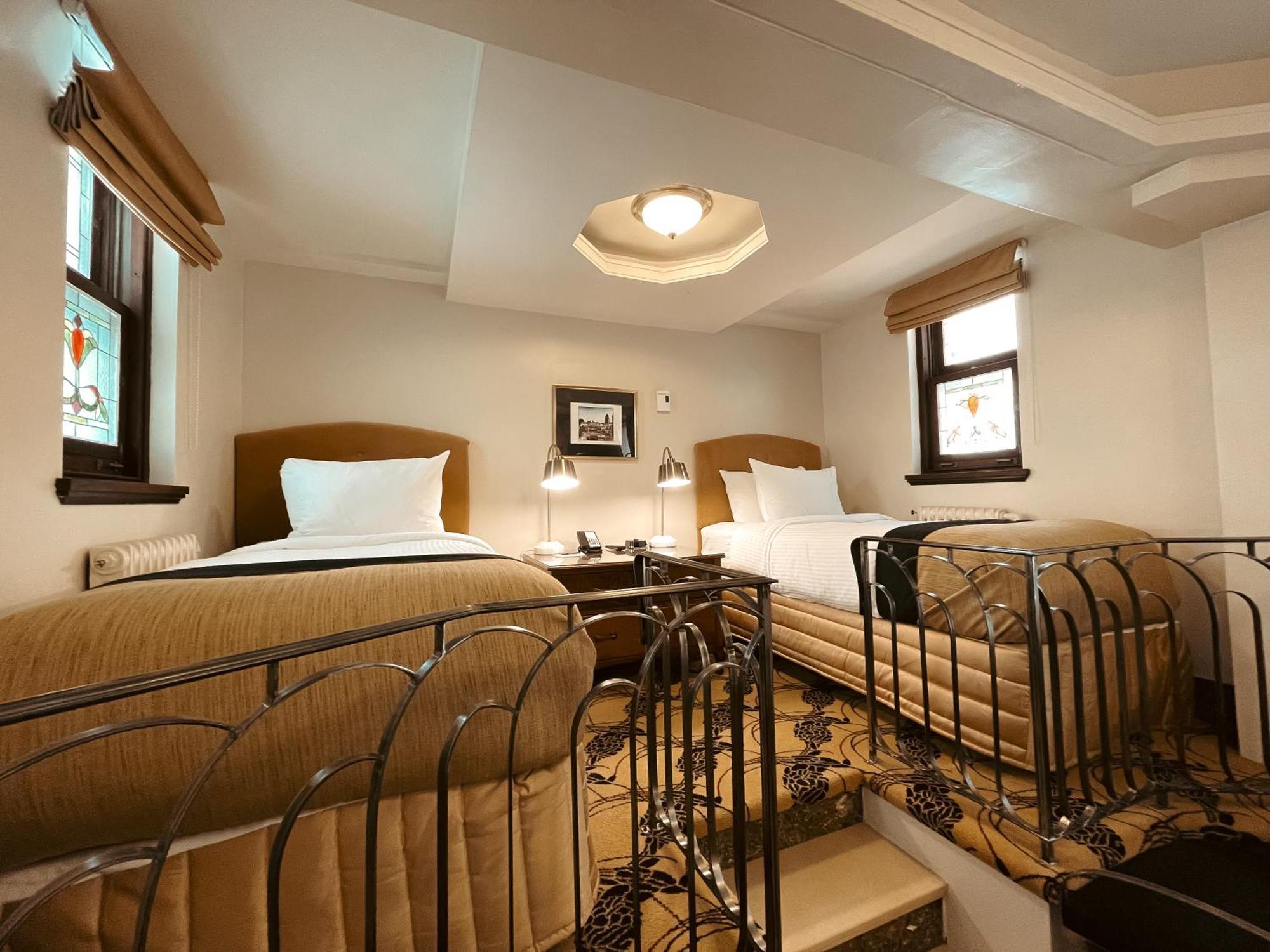 Hotel Manoir D'auteuil 3*