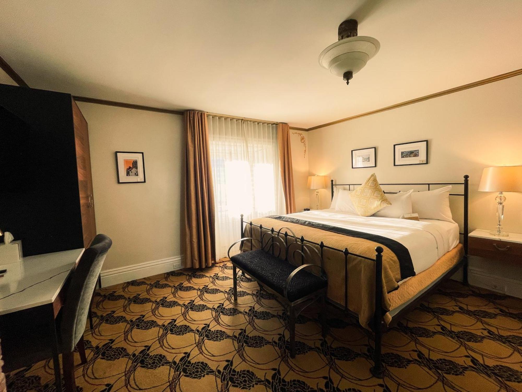 Manoir D'auteuil Hotel 3*